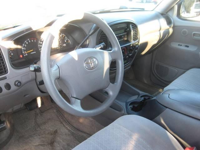 Toyota Tundra 2004 photo 1