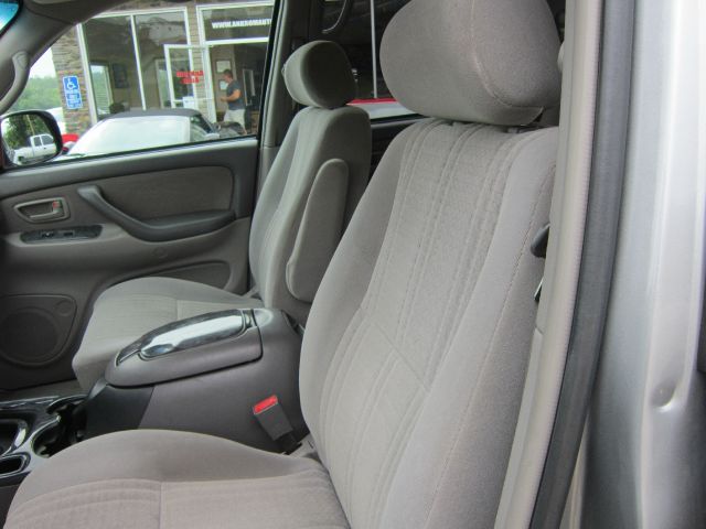 Toyota Tundra 2004 photo 1