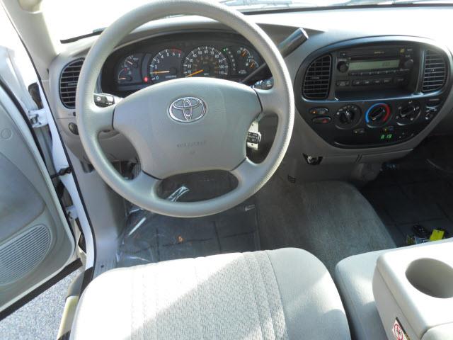 Toyota Tundra 2004 photo 4