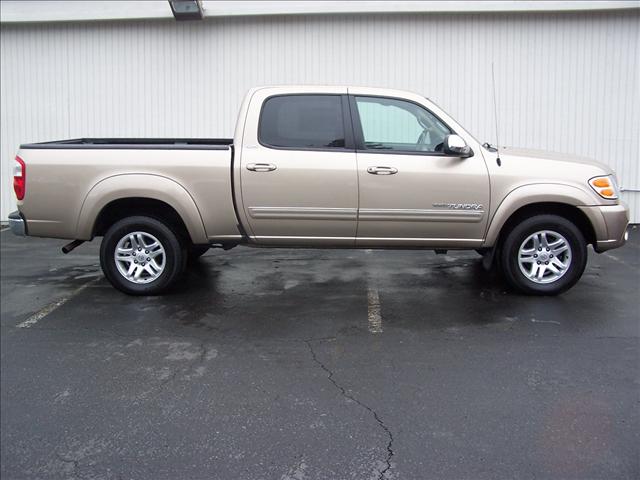 Toyota Tundra 2004 photo 1