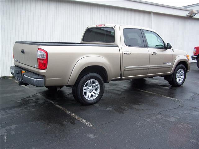 Toyota Tundra 2004 photo 2