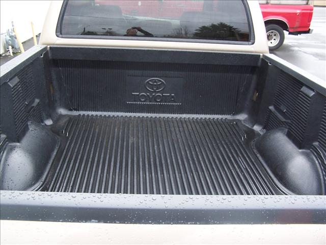 Toyota Tundra 2004 photo 3
