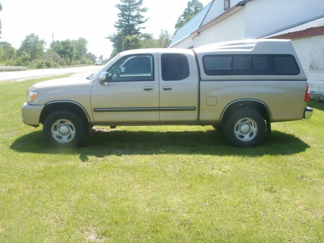 Toyota Tundra Lariat Supercrew 4WD Pickup Truck