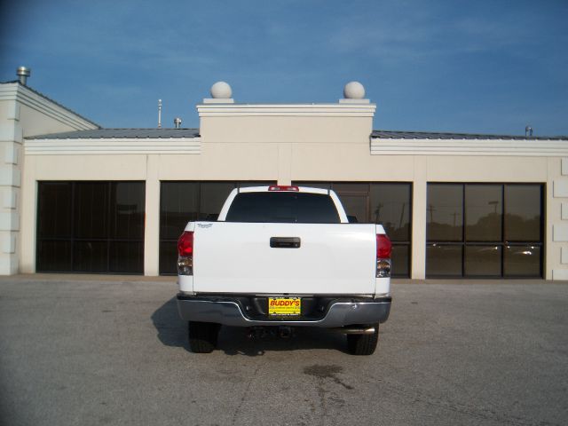 Toyota Tundra LT25 Pickup Truck