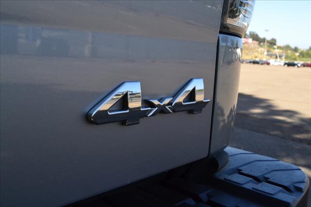 Toyota Tundra 2500 HD SLT Pickup Truck