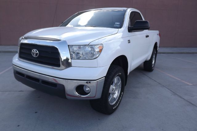 Toyota Tundra 4WD 4dr AT Pickup Truck