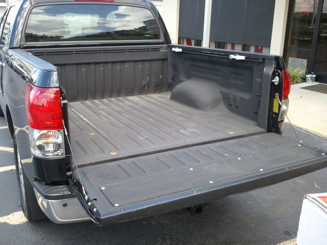 Toyota Tundra 5dr Wgn Pickup Truck