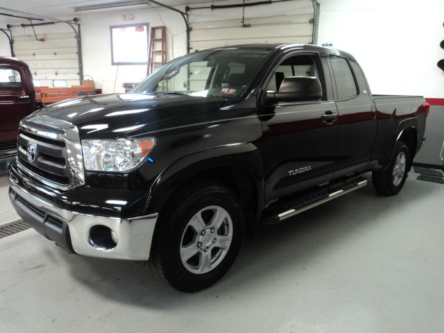 Toyota Tundra 2010 photo 2