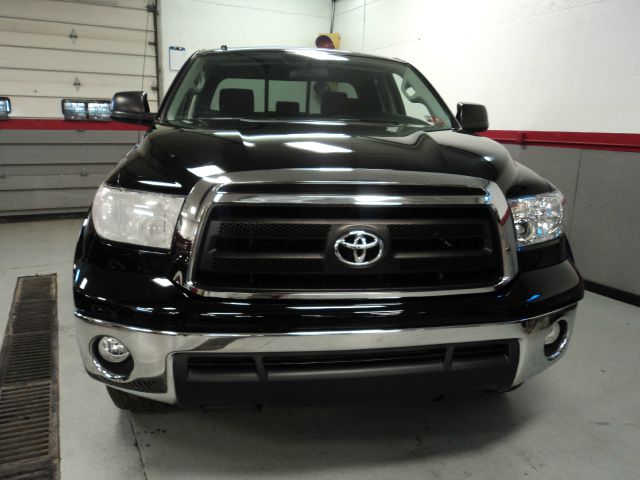 Toyota Tundra 2010 photo 3
