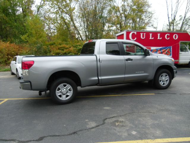Toyota Tundra 2010 photo 3