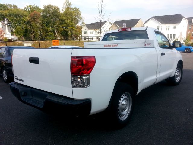 Toyota Tundra 2010 photo 3