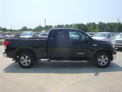 Toyota Tundra 2010 photo 3