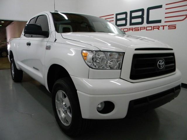 Toyota Tundra 2010 photo 3