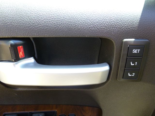 Toyota Tundra 2010 photo 10