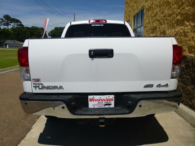 Toyota Tundra 2010 photo 14