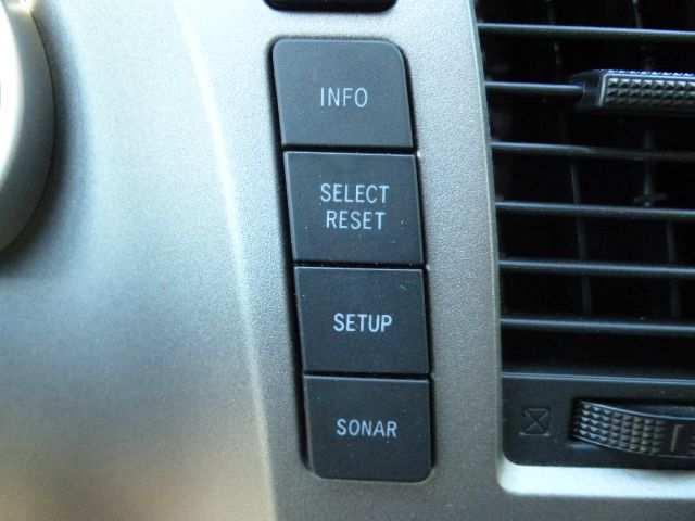 Toyota Tundra 2010 photo 2