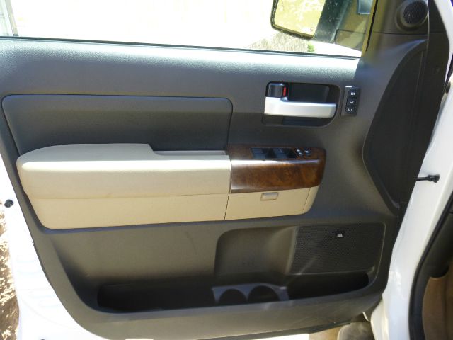 Toyota Tundra 2010 photo 20