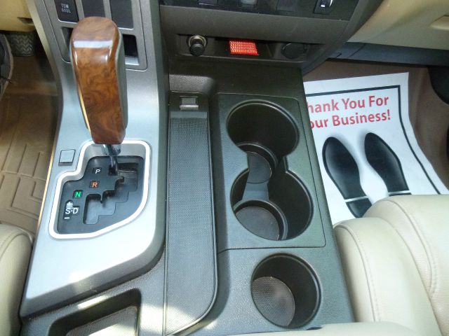 Toyota Tundra 2010 photo 37
