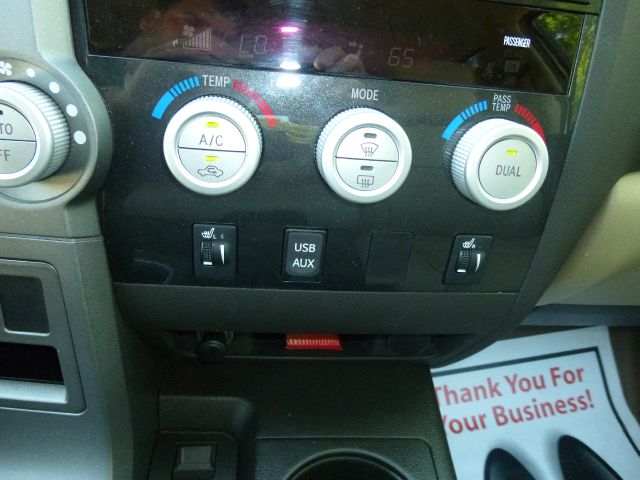 Toyota Tundra 2010 photo 62