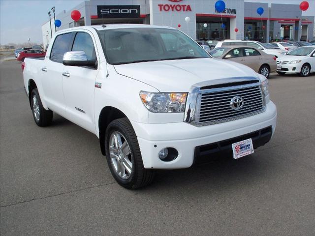 Toyota Tundra 1/2 TON Pickups Pickup