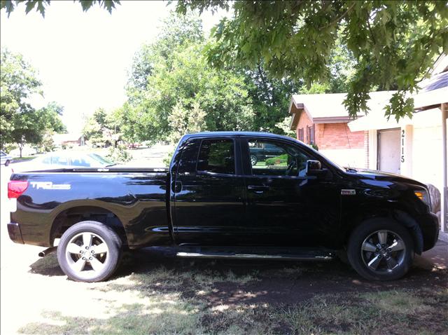 Toyota Tundra 2010 photo 5