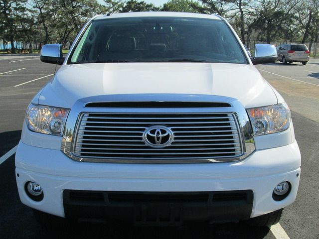 Toyota Tundra ESV6 Pickup Truck