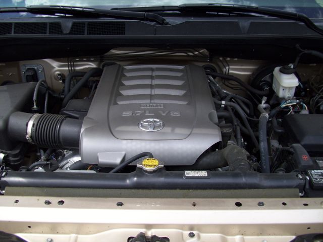 Toyota Tundra 2010 photo 1