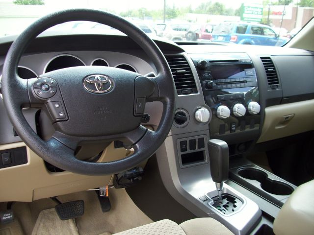Toyota Tundra 2010 photo 3