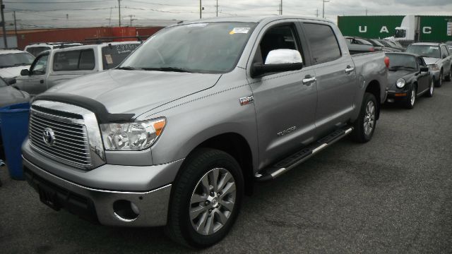 Toyota Tundra 2010 photo 4