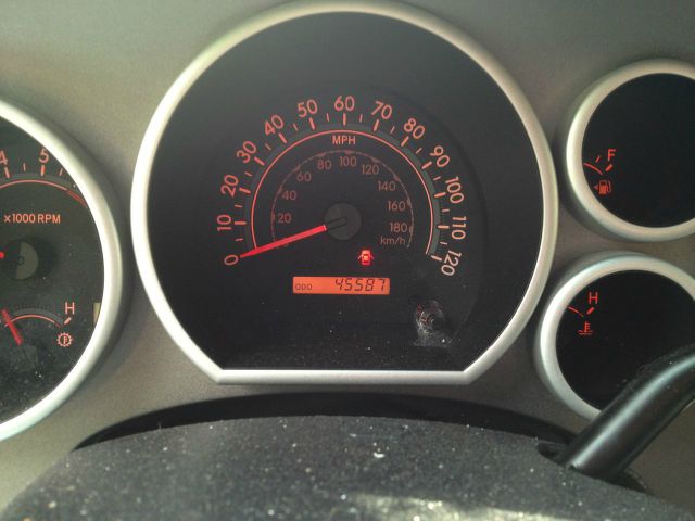 Toyota Tundra 2010 photo 2