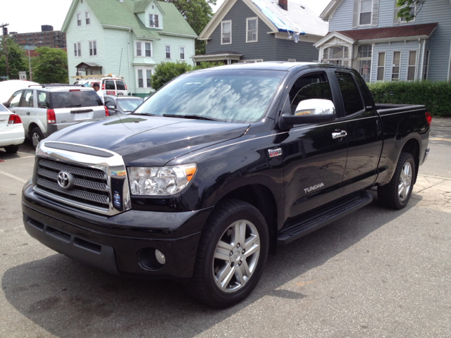 Toyota Tundra 2010 photo 3