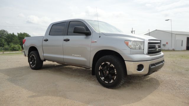 Toyota Tundra 2010 photo 2