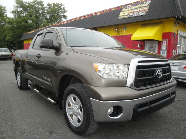 Toyota Tundra 2010 photo 2