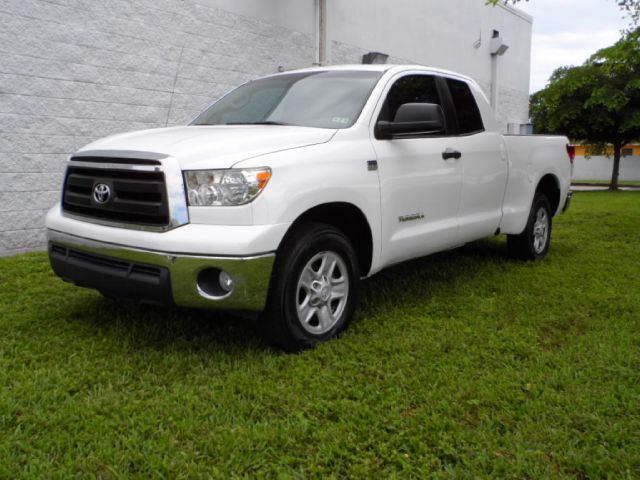 Toyota Tundra 2010 photo 1