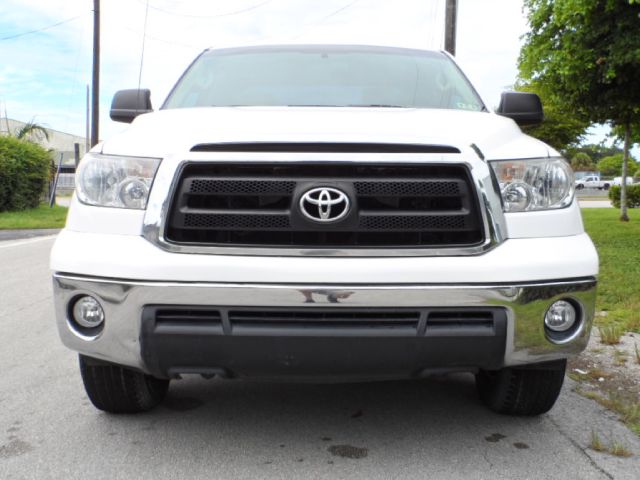 Toyota Tundra 2010 photo 4