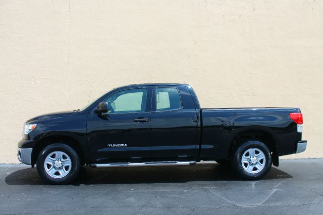 Toyota Tundra 2010 photo 16