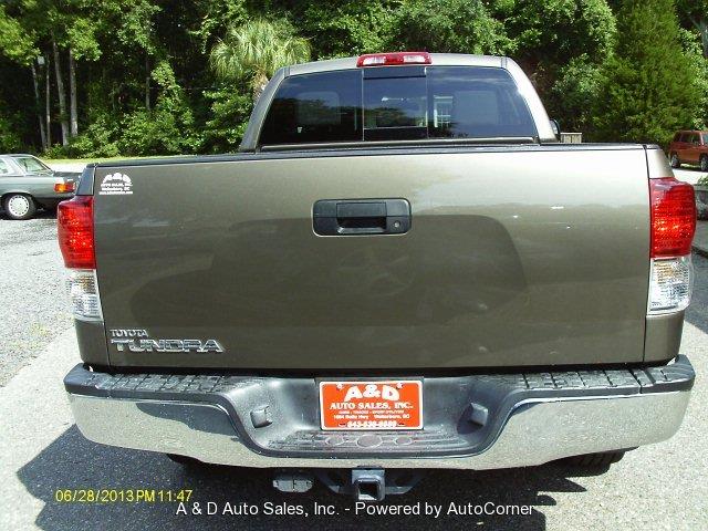 Toyota Tundra 2010 photo 1