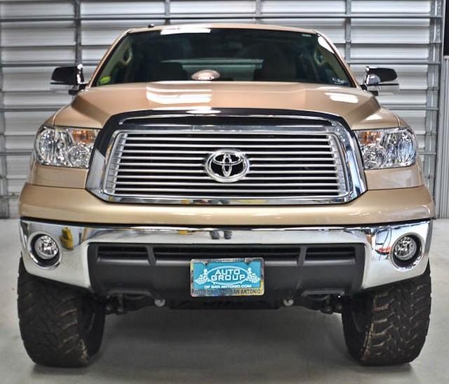 Toyota Tundra 2010 photo 1