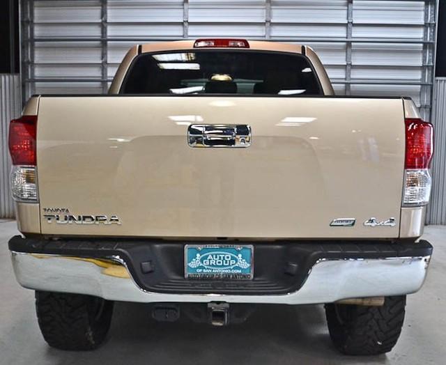 Toyota Tundra 2010 photo 2