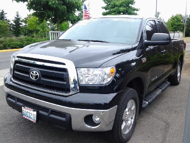 Toyota Tundra Crew-short-slt-outdoorsman-4wd-5.7l Hemi-1 Owner Pickup Truck