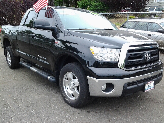 Toyota Tundra 2010 photo 2