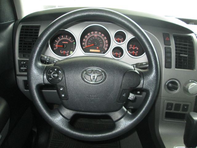 Toyota Tundra 1999 SUV Luxury Pickup Truck