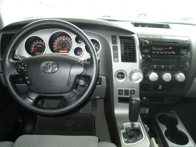 Toyota Tundra 2010 photo 15