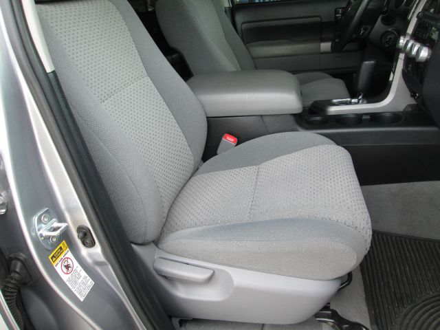Toyota Tundra 2010 photo 19