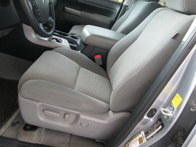 Toyota Tundra 2010 photo 30