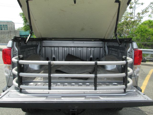 Toyota Tundra 2010 photo 32