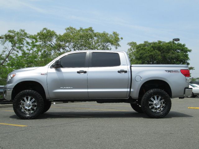 Toyota Tundra 2010 photo 40