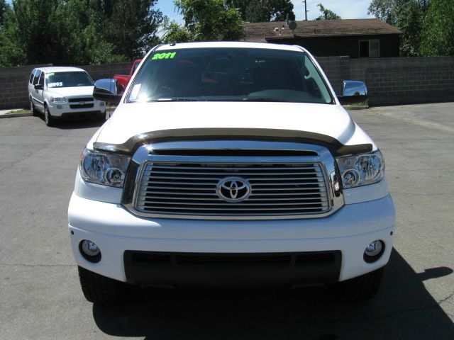 Toyota Tundra 4dr Sdn Man 2.0T Fronttrak Pickup Truck