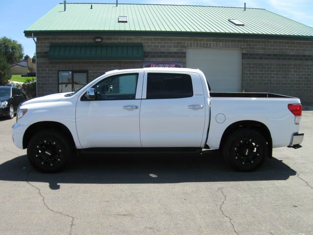 Toyota Tundra 2011 photo 2