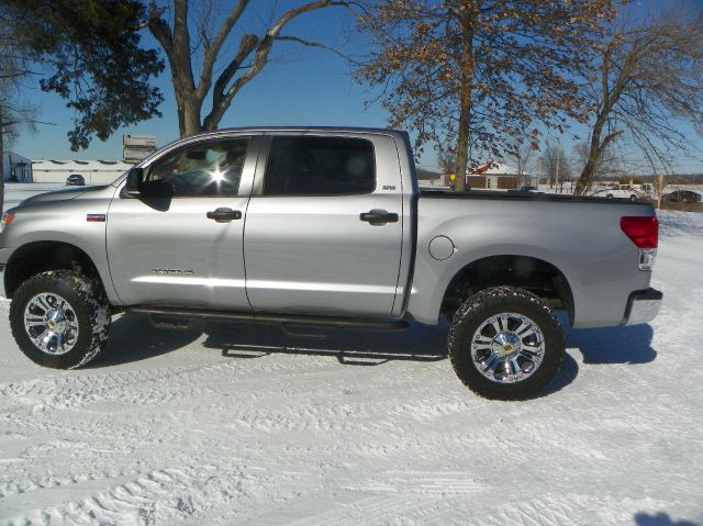 Toyota Tundra 2011 photo 3